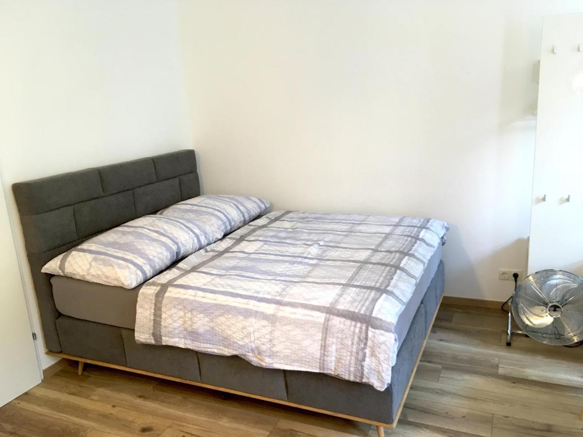 Max, Ruhige Sonnige Wohnung In Praternaehe Viena Exterior foto