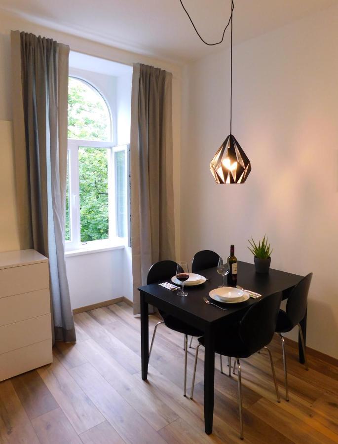 Max, Ruhige Sonnige Wohnung In Praternaehe Viena Exterior foto
