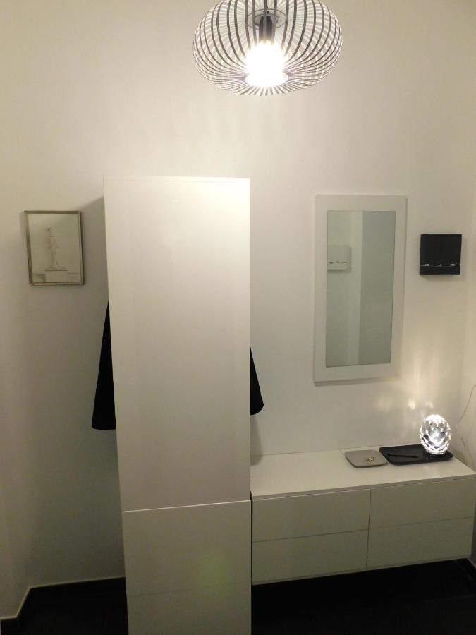 Max, Ruhige Sonnige Wohnung In Praternaehe Viena Exterior foto