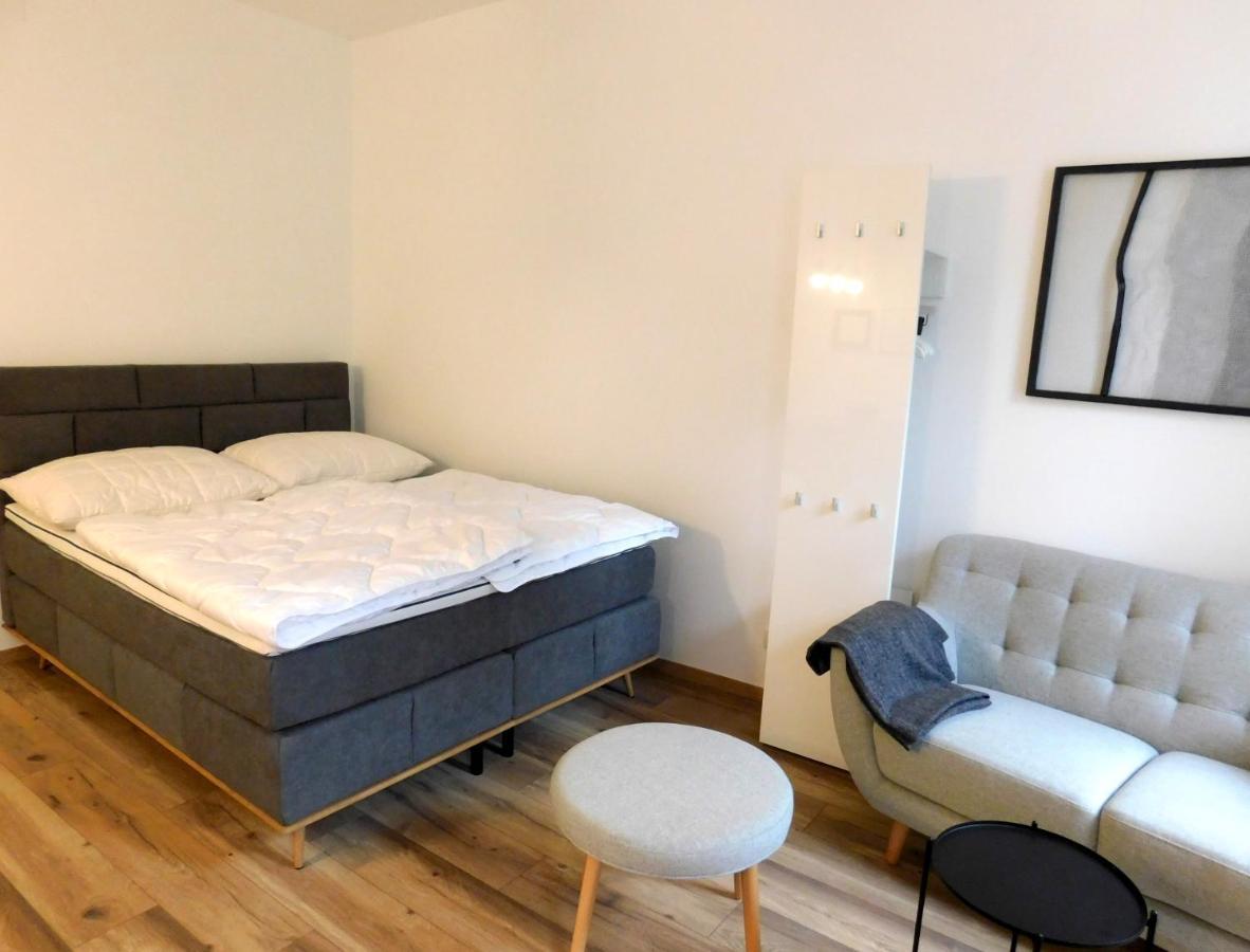 Max, Ruhige Sonnige Wohnung In Praternaehe Viena Exterior foto
